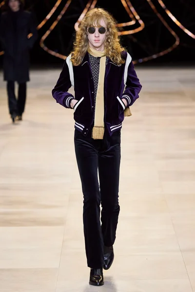 Look 83